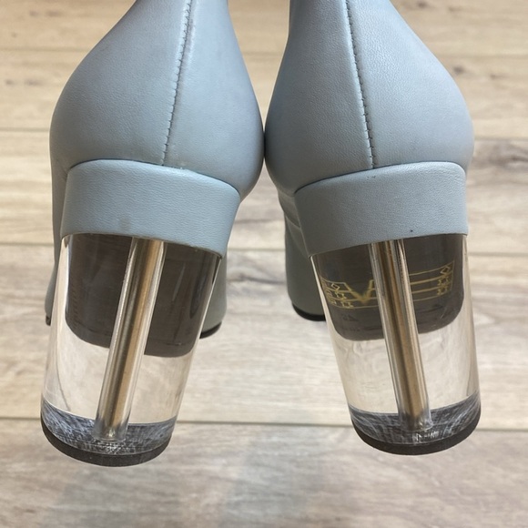 Miista London Eva Acrylic Heel Pastel Sky Blue Block Heels Pumps Round toe - Picture 10 of 16